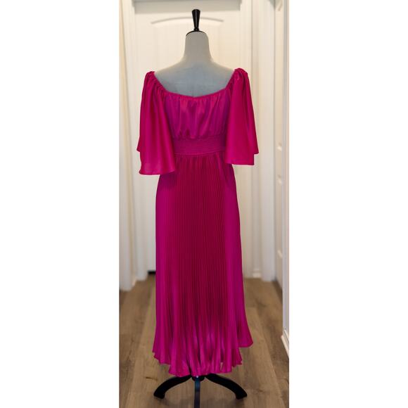 Flying Tomato Fuchsia Pleated Midi Dress - Picture 4 of 5